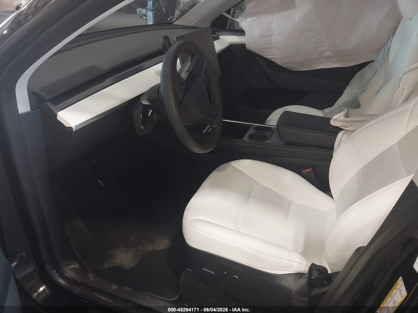 2023 Tesla Model y VIN 7SAYGDEE8PA105570 IAAI salvage auction — SIDE, Mv-907A (New York), sold $8,100 on 2026-07-22 (photo 5)