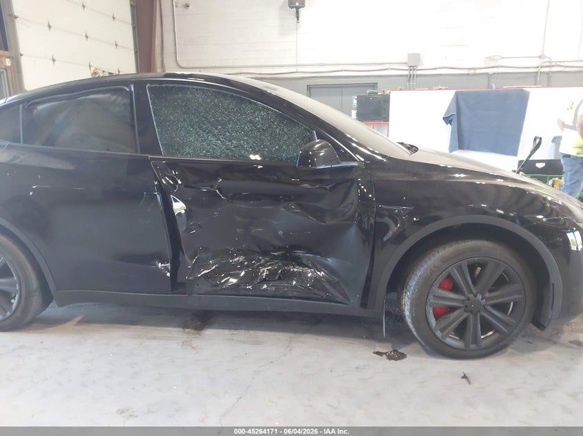 2023 Tesla Model y VIN 7SAYGDEE8PA105570 IAAI salvage auction — SIDE, Mv-907A (New York), sold $8,100 on 2026-07-22 (photo 6)