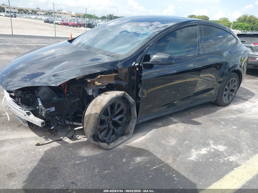 2024 Tesla Model x VIN 7SAXCDE56RF460007 IAAI salvage auction — LEFT FRONT, Salvage Title, sold $23,550 on 2026-08-20 (photo 2)