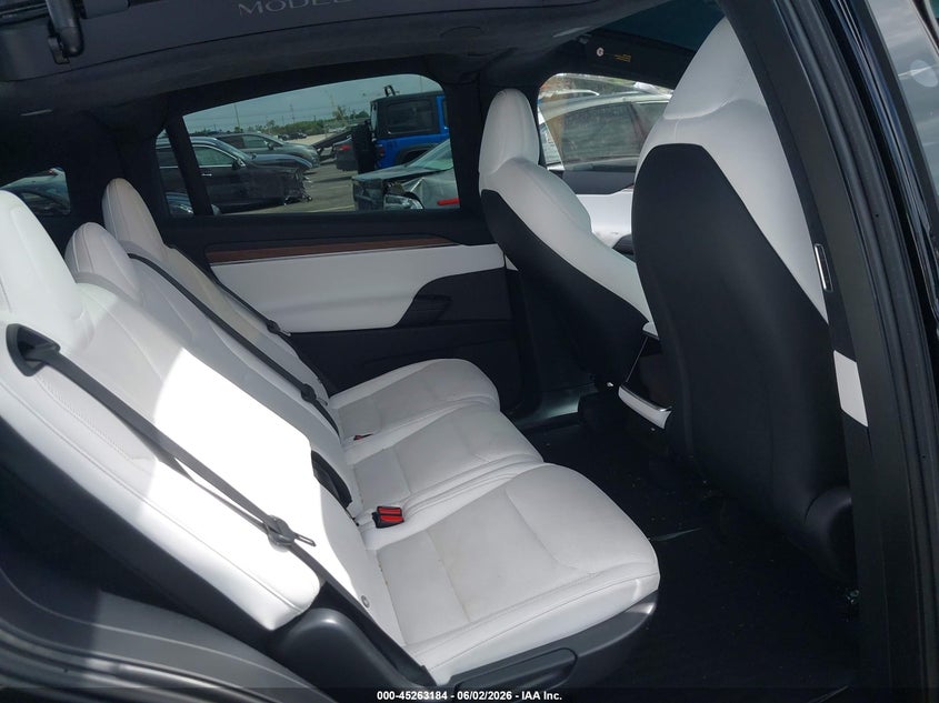 2024 Tesla Model x VIN 7SAXCDE56RF460007 IAAI salvage auction — LEFT FRONT, Salvage Title, sold $23,550 on 2026-08-20 (photo 8)