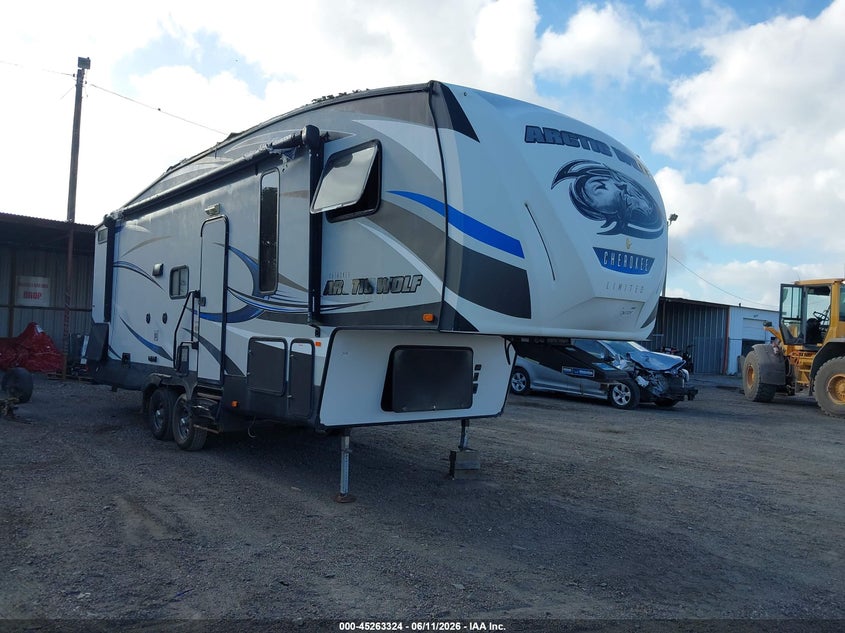 2018 Forest river Arctic wolf VIN 5ZT3CKSB7J2700262 IAAI salvage auction — STORM DAMAGE, Salvage (Texas), sold $1,750 on 2026-07-15 (photo 1)