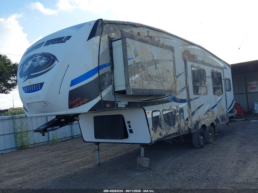 2018 Forest river Arctic wolf VIN 5ZT3CKSB7J2700262 IAAI salvage auction — STORM DAMAGE, Salvage (Texas), sold $1,750 on 2026-07-15 (photo 2)