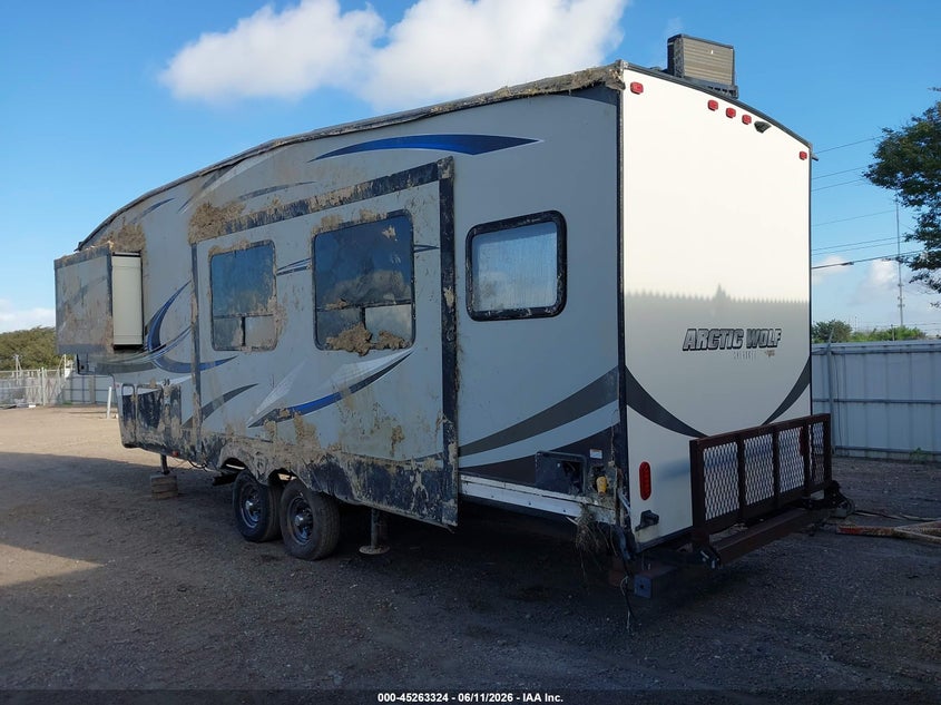 2018 Forest river Arctic wolf VIN 5ZT3CKSB7J2700262 IAAI salvage auction — STORM DAMAGE, Salvage (Texas), sold $1,750 on 2026-07-15 (photo 3)