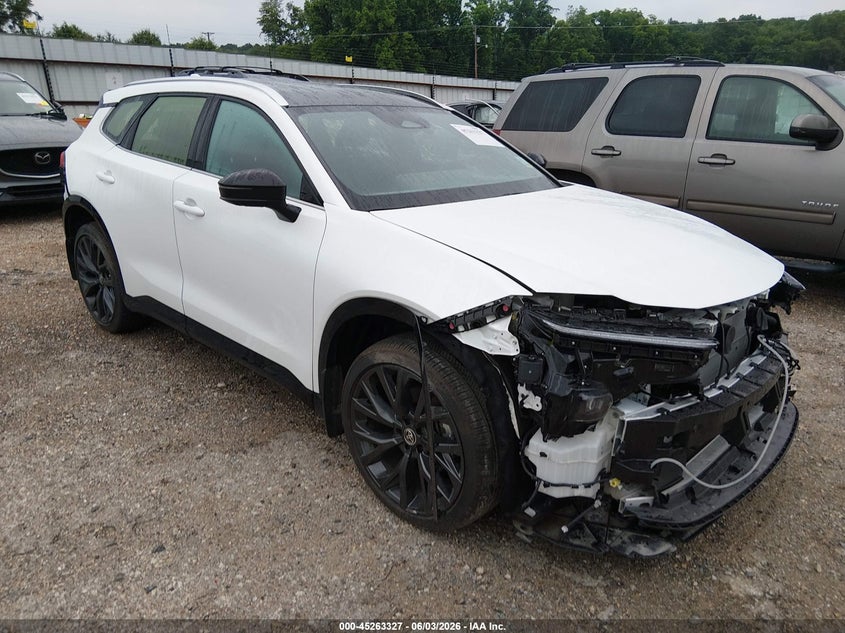 2025 Toyota Crown signia VIN JTDACAAJ1S3014631 IAAI salvage auction — FRONT & REAR, Salvage Title, sold $3,350 on 2026-07-31 (photo 1)