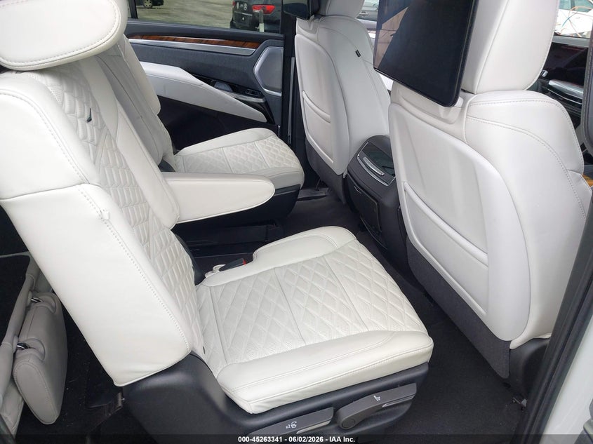 2025 Cadillac Escalade esv VIN 1GYS9RRL4SR237759 IAAI salvage auction — FRONT END, Salvage Title, sold $53,000 on 2026-07-20 (photo 8)