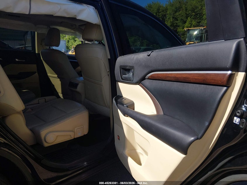 2016 Toyota Highlander VIN 5TDDKRFH6GS351242 IAAI salvage auction — FRONT END, Salvage Title, sold $8,100 on 2026-07-23 (photo 8)