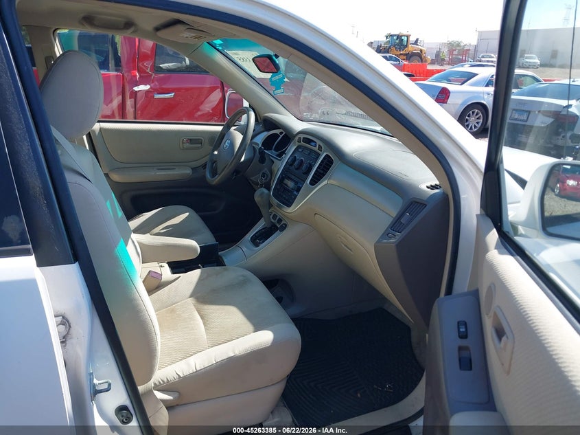 2005 Toyota Highlander VIN JTEGD21A750119480 IAAI salvage auction — NORMAL WEAR, Clear (Illinois), sold $425 on 2026-07-22 (photo 5)