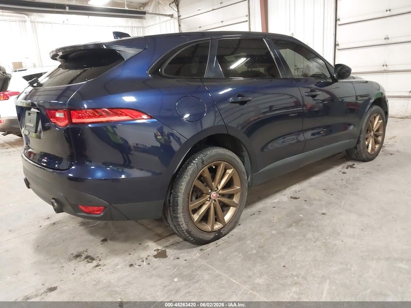 2017 Jaguar F-pace VIN SADCK2BV8HA897669 IAAI salvage auction — HAIL, Salvage (Iowa), sold $3,050 on 2026-07-28 (photo 4)