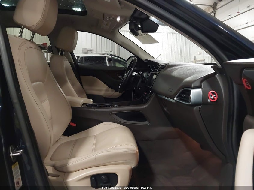 2017 Jaguar F-pace VIN SADCK2BV8HA897669 IAAI salvage auction — HAIL, Salvage (Iowa), sold $3,050 on 2026-07-28 (photo 5)