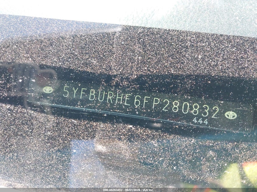 2015 Toyota Corolla VIN 5YFBURHE6FP280832 IAAI salvage auction — NORMAL WEAR, Salvage (California), sold $1,500 on 2026-07-07 (photo 9)