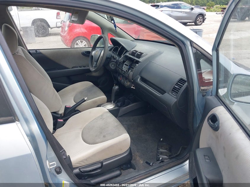 2007 Honda Fit VIN JHMGD38497S020384 IAAI salvage auction — NORMAL WEAR, Clear-Dealer Only (North Carolina), sold $300 on 2026-07-14 (photo 5)
