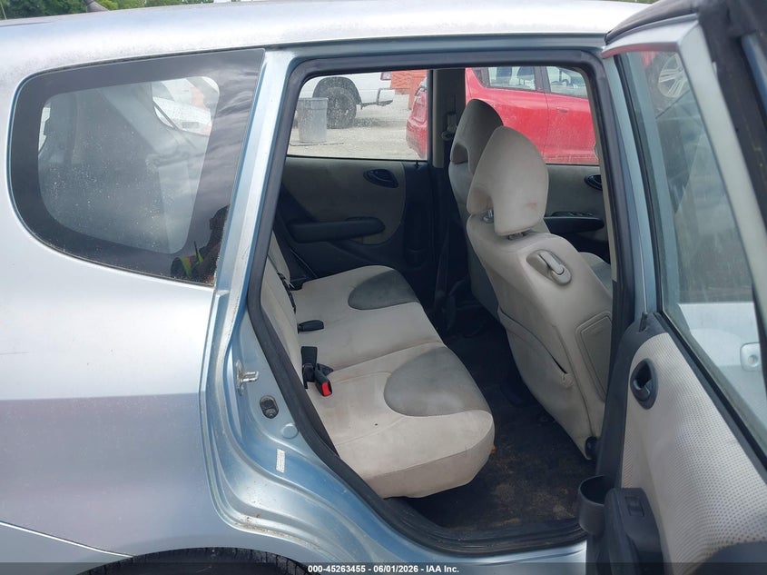 2007 Honda Fit VIN JHMGD38497S020384 IAAI salvage auction — NORMAL WEAR, Clear-Dealer Only (North Carolina), sold $300 on 2026-07-14 (photo 8)