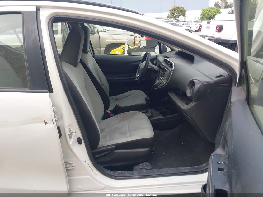 2018 Toyota Prius c VIN JTDKDTB35J1600448 IAAI salvage auction — FRONT END, Salvage Title, sold $3,000 on 2026-07-08 (photo 5)