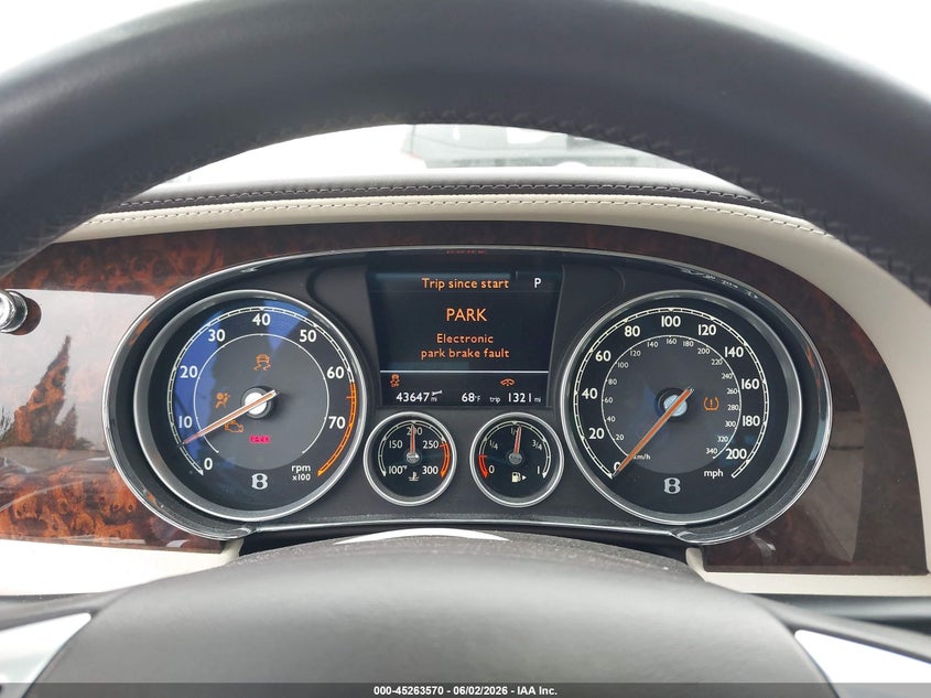 2014 Bentley Flying spur VIN SCBEC9ZA2EC090791 IAAI salvage auction — LEFT FRONT, Salvage Title, sold $17,600 on 2026-07-30 (photo 7)