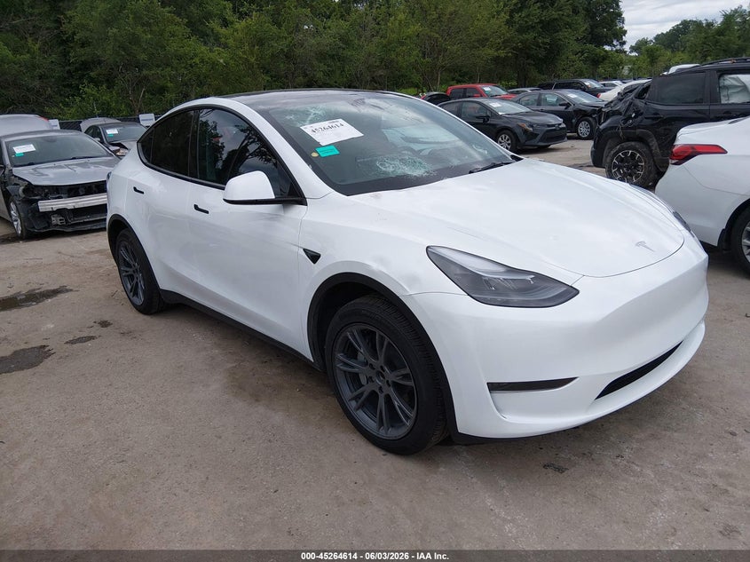 2025 Tesla Model y VIN 7SAYGDED7SA373669 IAAI salvage auction — HAIL, Salvage Title, sold $12,700 on 2026-07-30 (photo 1)
