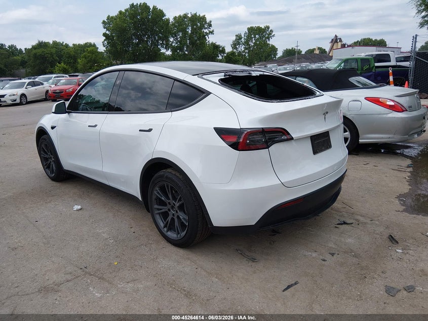 2025 Tesla Model y VIN 7SAYGDED7SA373669 IAAI salvage auction — HAIL, Salvage Title, sold $12,700 on 2026-07-30 (photo 3)