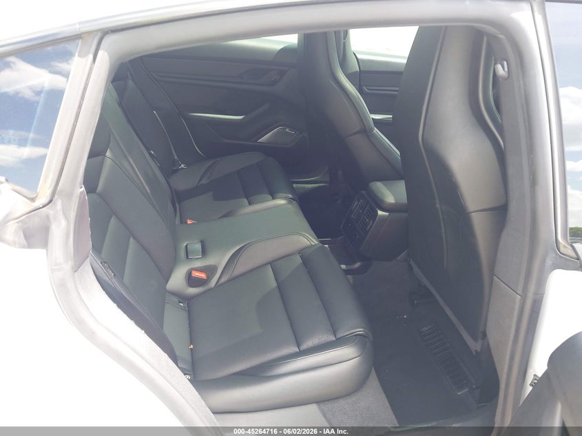 2020 Porsche Taycan VIN WP0AB2Y15LSA50153 IAAI salvage auction — SIDE, Salvage Title, sold $21,900 on 2026-08-09 (photo 8)