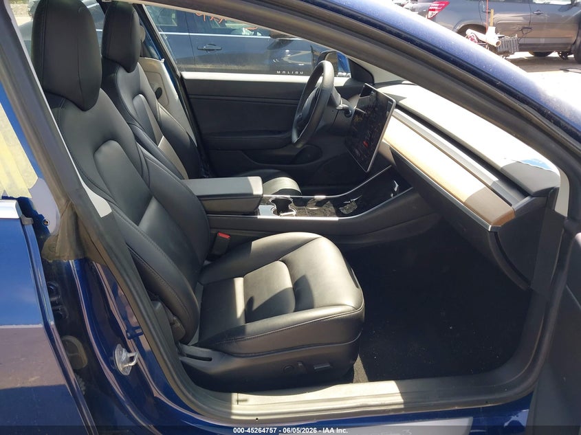 2019 Tesla Model 3 VIN 5YJ3E1EB8KF497561 IAAI salvage auction — REAR END, Salvage Title, sold $4,050 on 2026-07-16 (photo 5)