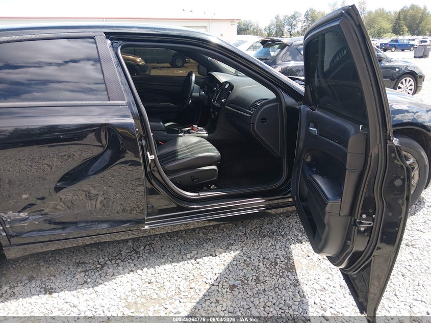 2015 Chrysler 300 VIN 2C3CCAGG3FH787046 IAAI salvage auction — REAR END, Salvage Title, sold $2,650 on 2026-08-01 (photo 5)
