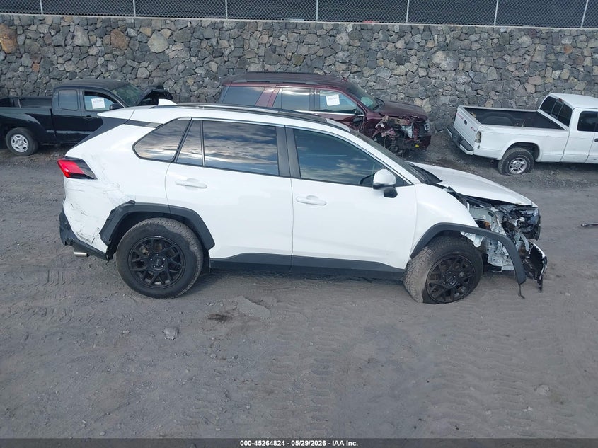 2023 Toyota Rav 4 VIN JTMW1RFV3PD105780 IAAI salvage auction — RIGHT SIDE, Salvage Title, sold $2,475 on 2026-07-28 (photo 6)