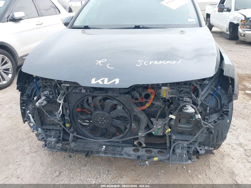 2023 Kia Sportage VIN KNDPU3AG4P7022343 IAAI salvage auction — FRONT END, Salvage Title, sold $7,500 on 2026-08-01 (photo 6)