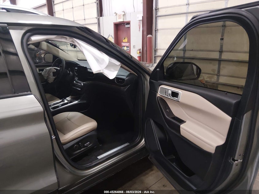 2020 Ford Explorer VIN 1FMSK8FH8LGA92447 IAAI salvage auction — FRONT END, Salvage Title, sold $4,900 on 2026-07-24 (photo 5)