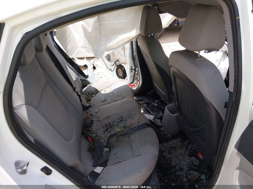 2016 Hyundai Accent VIN KMHCT4AE0GU969236 IAAI salvage auction — SIDE, Salvage Title, sold $350 on 2026-07-20 (photo 8)
