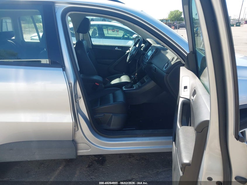 2017 Volkswagen Tiguan VIN WVGBV7AX5HK026815 IAAI salvage auction — LEFT & RIGHT, Salvage Title, sold $3,250 on 2026-07-23 (photo 5)