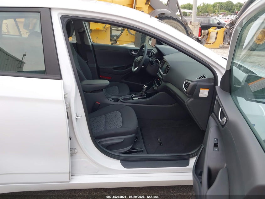 2019 Hyundai Ioniq hybrid VIN KMHC65LC0KU106910 IAAI salvage auction — NORMAL WEAR, Sf97 (Illinois), sold $12,550 on 2026-07-14 (photo 5)