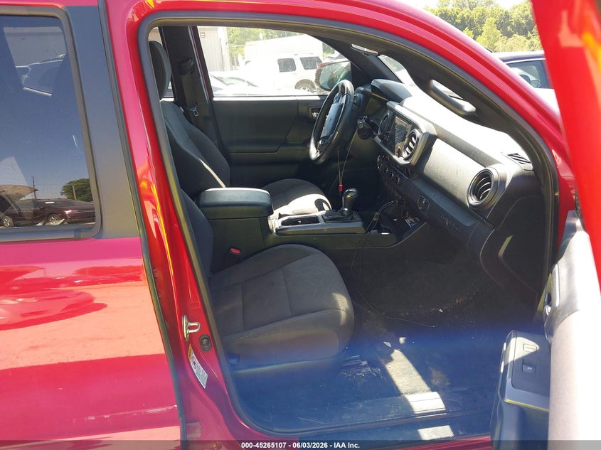 2016 Toyota Tacoma VIN 5TFCZ5AN9GX044512 IAAI salvage auction — RIGHT FRONT, Salvage Title, sold $8,100 on 2026-07-15 (photo 5)