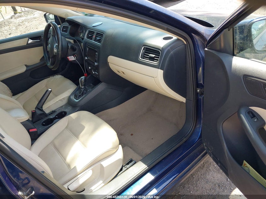 2012 Volkswagen Jetta VIN 3VWDP7AJ3CM414045 IAAI salvage auction — FRONT & REAR, Salvage Title, sold $550 on 2026-07-20 (photo 5)