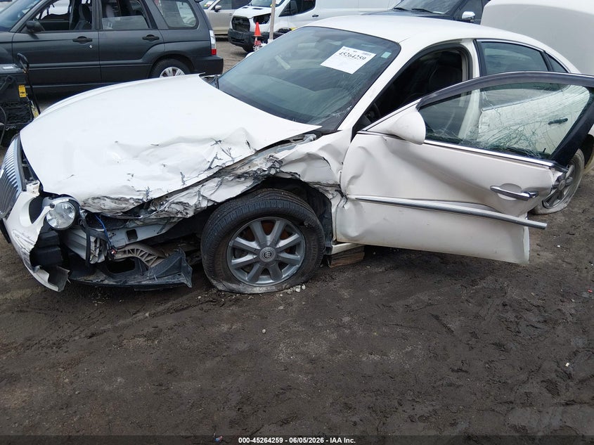 2008 Buick Lacrosse VIN 2G4WD582681251019 IAAI salvage auction — FRONT END, Salvage (Kansas), sold $400 on 2026-07-31 (photo 6)