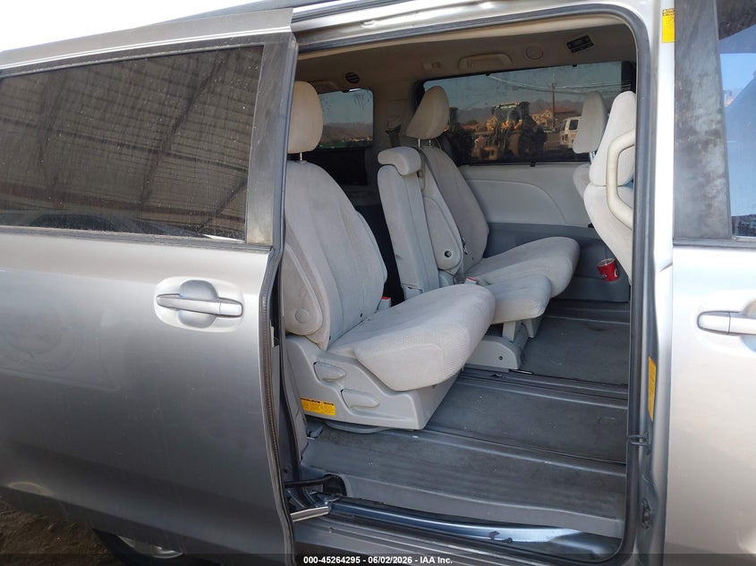 2014 Toyota Sienna VIN 5TDKK3DC5ES447582 IAAI salvage auction — NORMAL WEAR, Salvage Title, sold $3,000 on 2026-07-07 (photo 8)