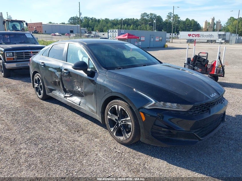 2022 Kia K5 VIN 5XXG64J22NG132638 IAAI salvage auction — RIGHT SIDE, Salvage Title, sold $4,775 on 2026-07-08 (photo 1)