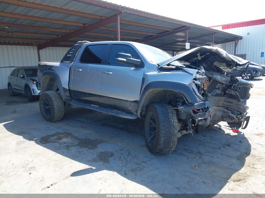 2022 Ram 1500 VIN 1C6SRFU92NN335174 IAAI salvage auction — FRONT END, Salvage Title, sold $17,700 on 2026-08-10 (photo 1)