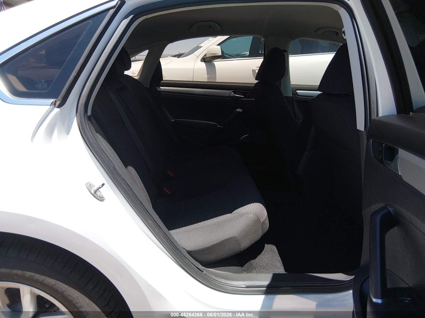 2016 Volkswagen Passat VIN 1VWAT7A33GC041046 IAAI salvage auction — FRONT END, Salvage Title, sold $625 on 2026-07-26 (photo 8)