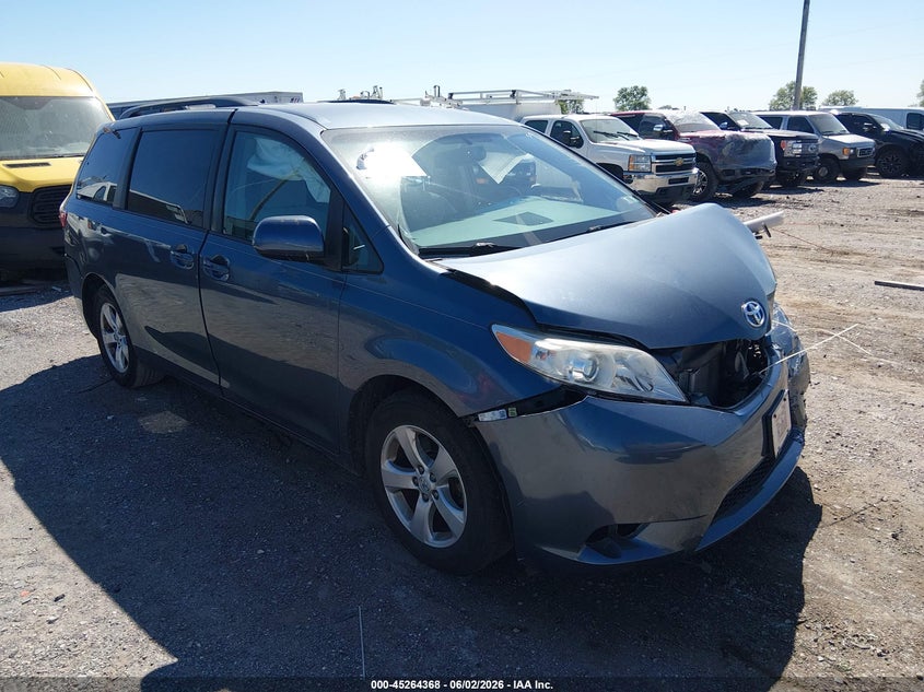 2017 Toyota Sienna VIN 5TDKZ3DC0HS882123 IAAI salvage auction — LEFT FRONT, Salvage Title, sold $3,850 on 2026-07-22 (photo 1)