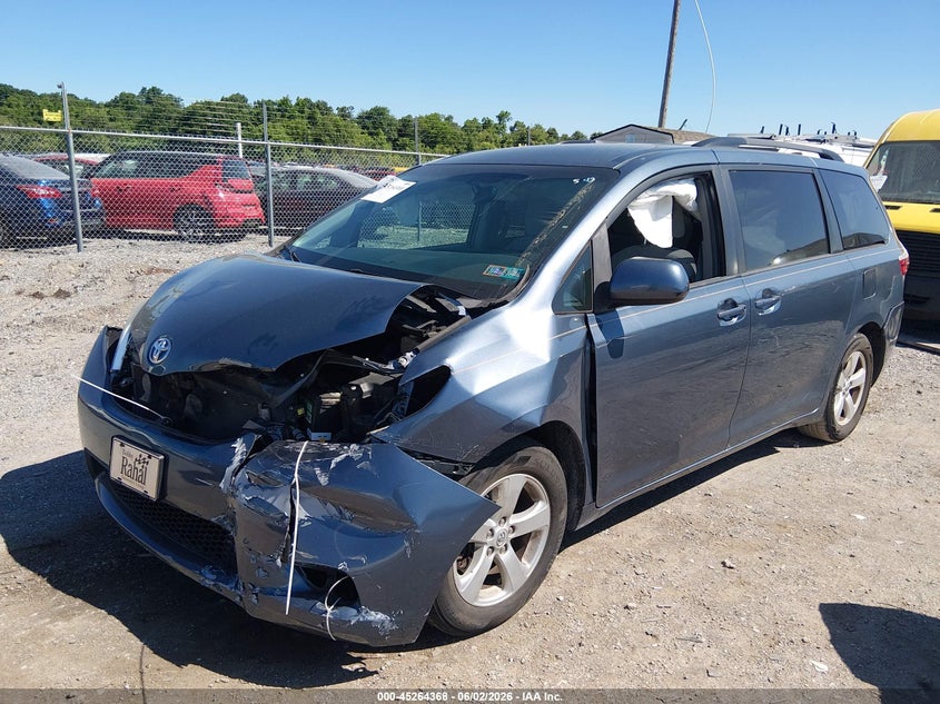 2017 Toyota Sienna VIN 5TDKZ3DC0HS882123 IAAI salvage auction — LEFT FRONT, Salvage Title, sold $3,850 on 2026-07-22 (photo 2)