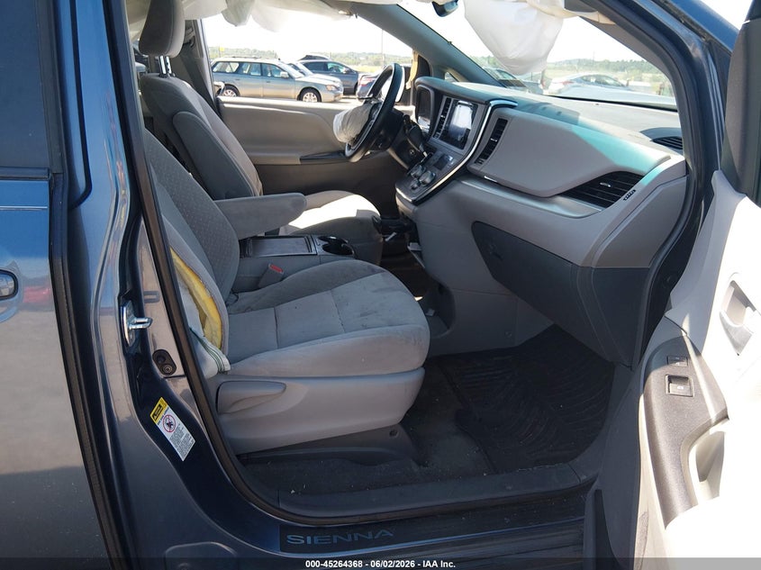 2017 Toyota Sienna VIN 5TDKZ3DC0HS882123 IAAI salvage auction — LEFT FRONT, Salvage Title, sold $3,850 on 2026-07-22 (photo 5)