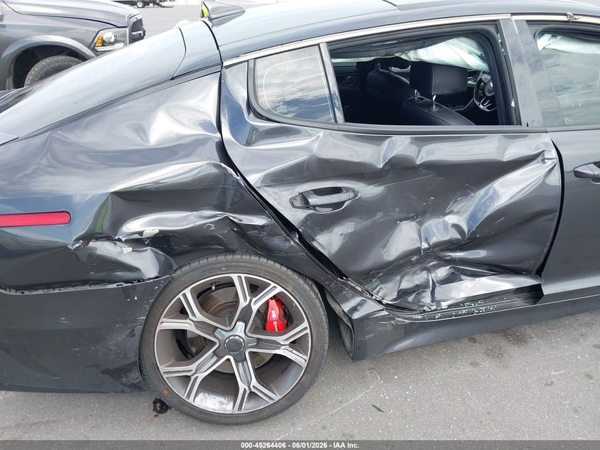 2021 Kia Stinger VIN KNAE45LC4M6088452 IAAI salvage auction — RIGHT SIDE, Salvage Title, sold $7,200 on 2026-08-10 (photo 6)