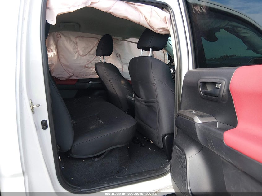 2020 Toyota Tacoma VIN 5TFAX5GNXLX165869 IAAI salvage auction — ROLLOVER, Salvage Title, sold $8,350 on 2026-07-09 (photo 8)