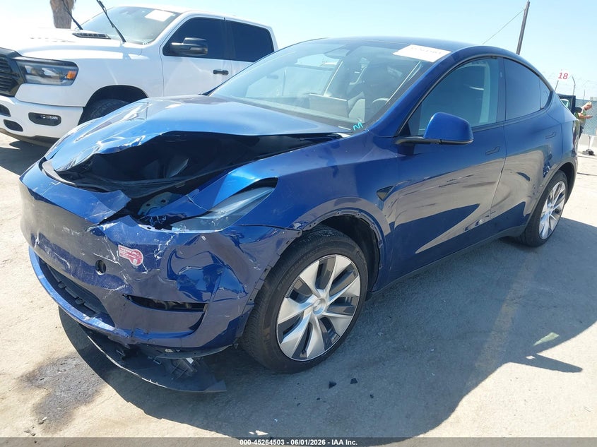 2024 Tesla Model y VIN 7SAYGDED2RF003579 IAAI salvage auction — FRONT END, Salvage Title, sold $9,600 on 2026-08-03 (photo 2)
