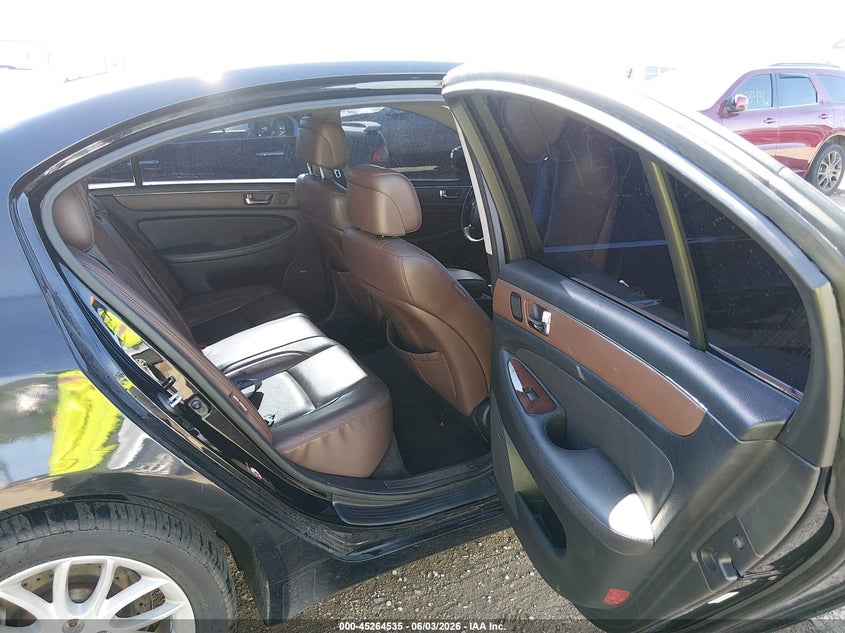 2011 Hyundai Genesis VIN KMHGC4DE3BU139176 IAAI salvage auction — RIGHT FRONT, Clear (Indiana), sold $1,875 on 2026-07-22 (photo 8)