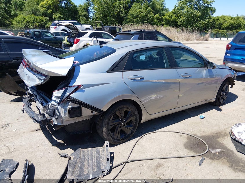 2021 Hyundai Elantra VIN 5NPLM4AG8MH017674 IAAI salvage auction — REAR END, Salvage (West Virginia), sold $1,250 on 2026-07-23 (photo 4)