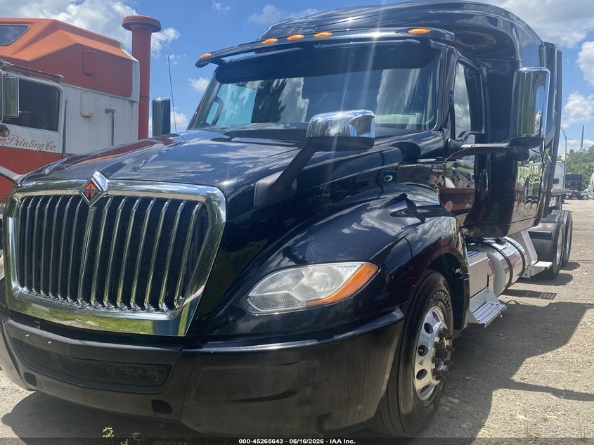 2019 International Lt VIN 3HSDZTZR1KN043712 IAAI salvage auction — UNKNOWN, Clear (South Carolina), sold $10,100 on 2026-07-29 (photo 2)