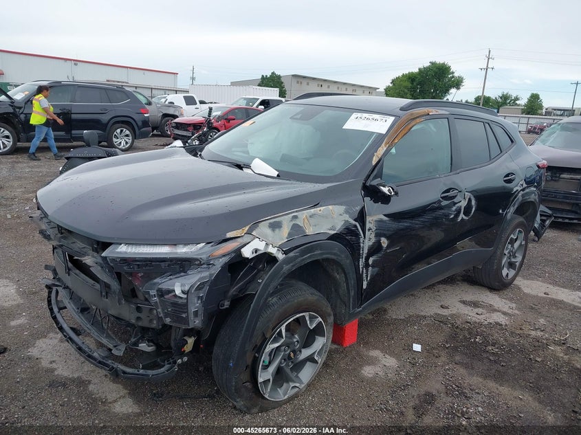 2025 Chevrolet Trax VIN KL77LHEP7SC146467 IAAI salvage auction — ROLLOVER, Salvage Title, sold $3,000 on 2026-07-14 (photo 2)