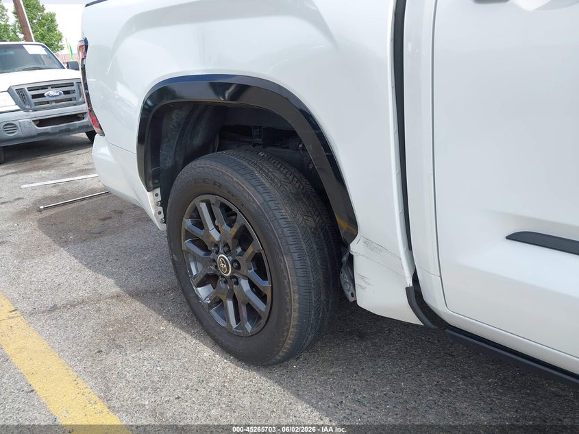2024 Toyota Tundra VIN 5TFNA5DB5RX164179 IAAI salvage auction — SIDE, Salvage Title, sold $33,950 on 2026-07-20 (photo 6)