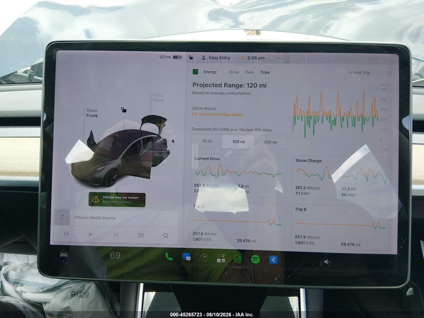 2018 Tesla Model 3 VIN 5YJ3E1EB0JF114422 IAAI salvage auction — FRONT END, Wait Title, sold $4,550 on 2026-10-08 (photo 7)