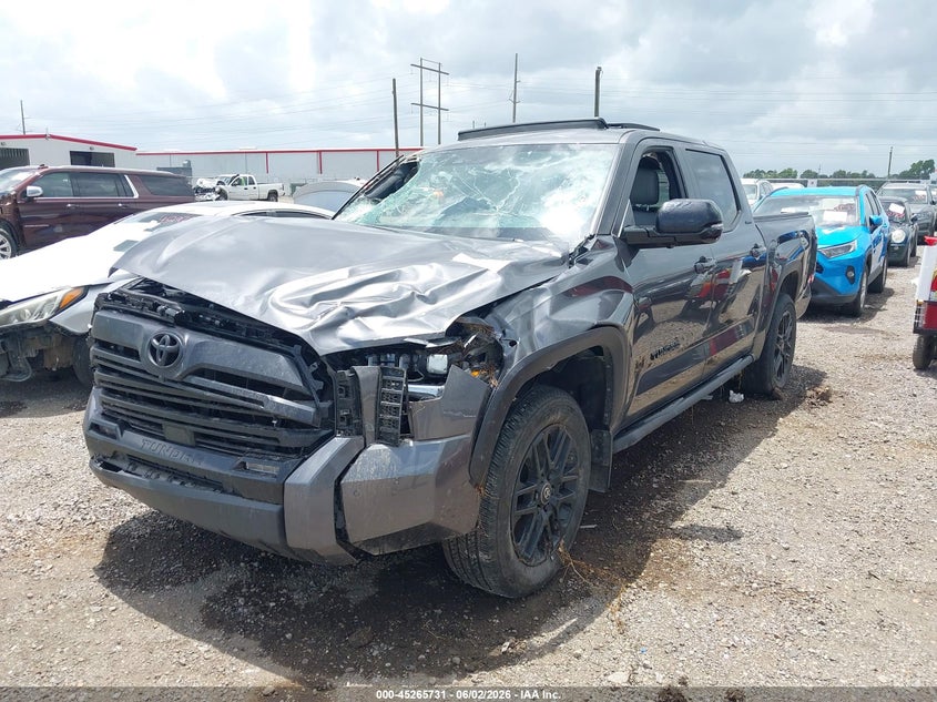 2025 Toyota Tundra VIN 5TFZA5AB1SX048134 IAAI salvage auction — ROLLOVER, Salvage (Louisiana), sold $12,000 on 2026-07-29 (photo 2)