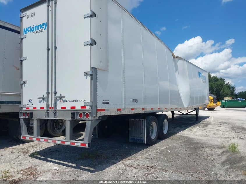2026 Hyundai translead inc Unknown VIN 3H3V532KXTS105135 IAAI salvage auction — SIDE, Wait Title, sold $525 on 2026-09-02 (photo 4)